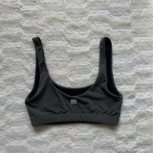 Vuori Daily Bra in Oregano Size Small